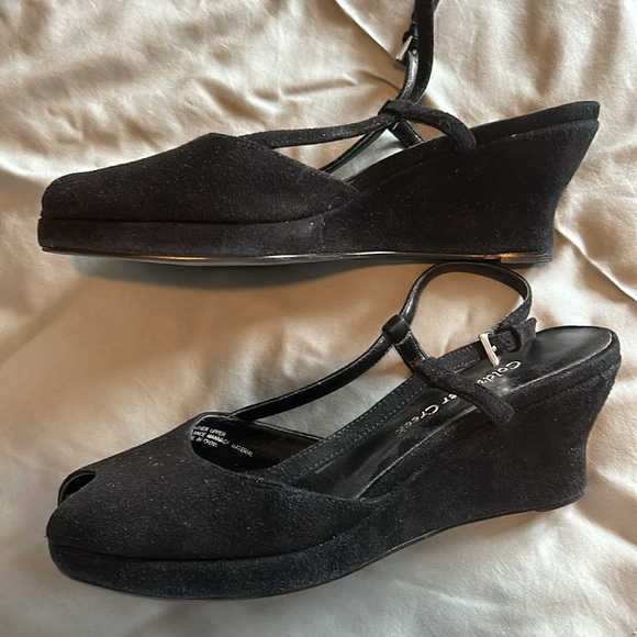 Velvet black peep toe wedge heel with sling back strap size 6.5 - Picture 3 of 6